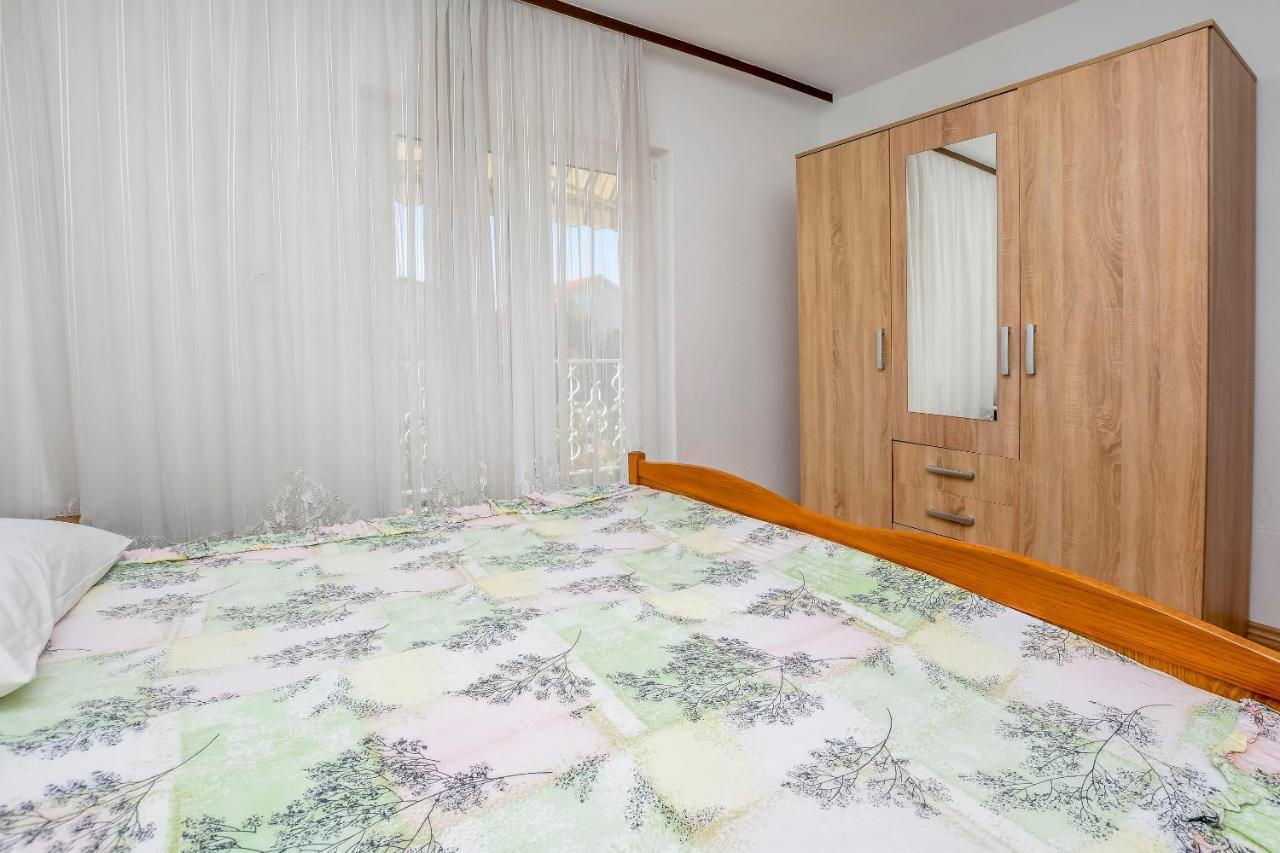 Apartments Karleusa Rogoznica  Exterior photo